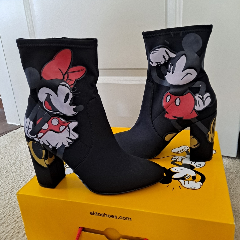 Aldo Mickey Mouse StepinMagic Boots - US 8.5